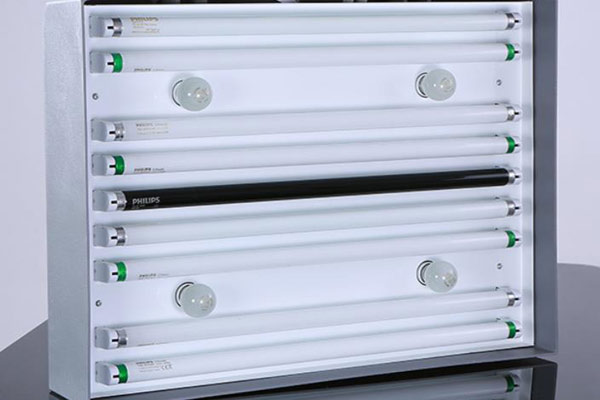 標準光源箱中白熾燈的光通量怎么測試？